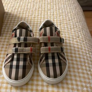 Kids Burberry straps check sneakers